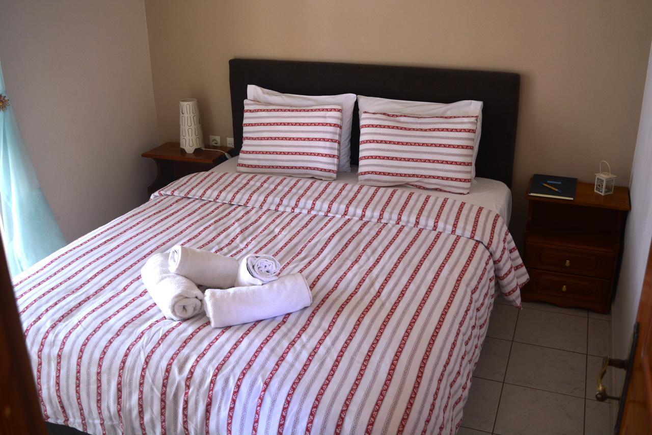 Troumpas Family Rooms & Apartments Leonídion Esterno foto